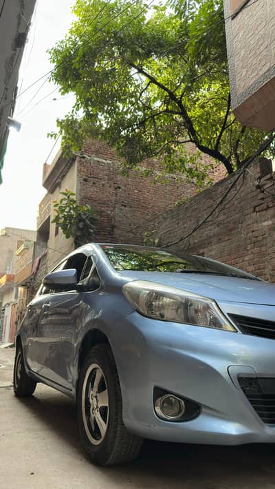 Toyota Vitz 2014