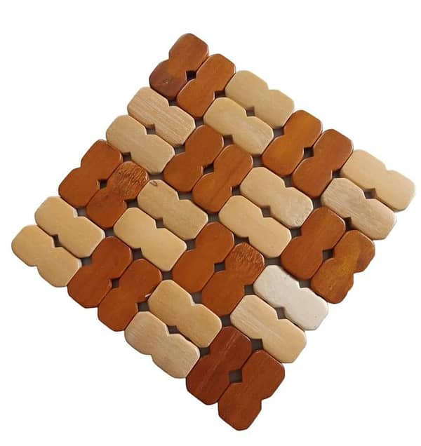Pack Of 1 Wooden Heat Resistant Mat For Kitchen and Dinning Table / Wooden Table Mats (19cm*19cm)