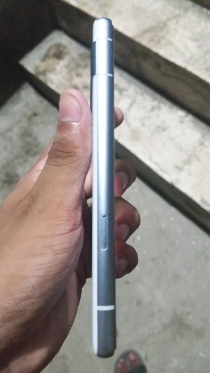 Google Pixel 7a 1