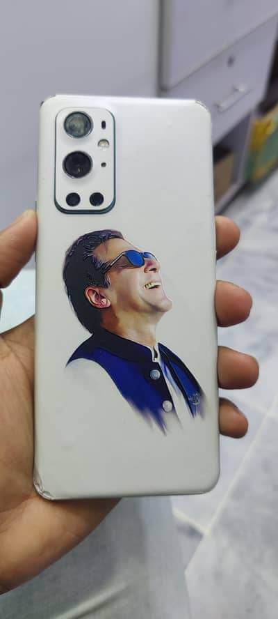 OnePlus 9 pro (Back Broken ) 12/256