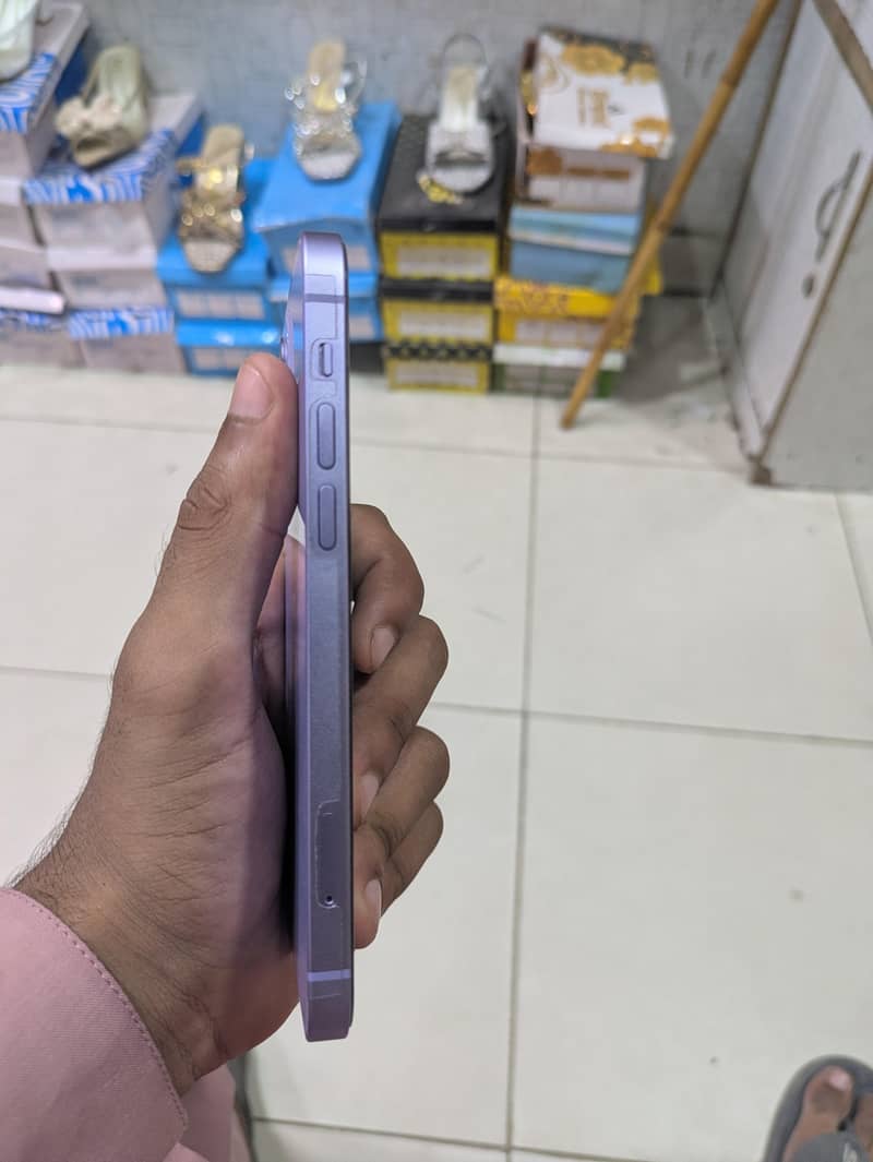 Apple iPhone 12 2