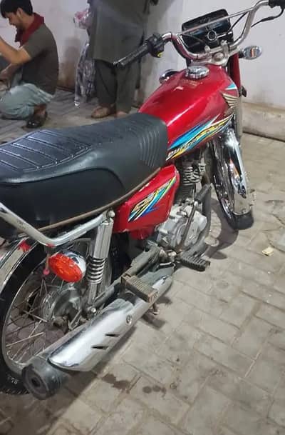| Honda 125 CG | Karachi Number | WhatsApp Contact 0329=1071=500 |