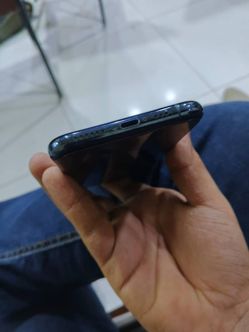 Apple iPhone 11 Pro 1