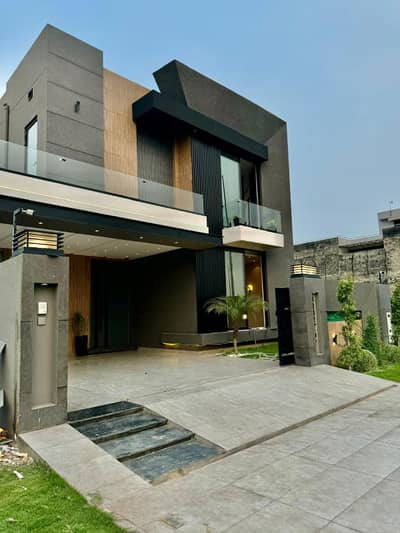 INVESTMENT ATTRACTION 10 MARLA 4 BED HOUSE WITH OLD STRUCTURE FOR SALE IN BLOCK Y DHA PHASE 7