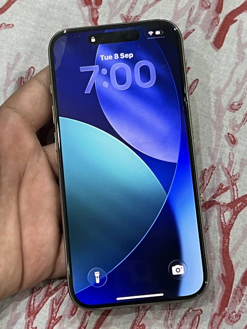 Apple iPhone 15 Pro 1