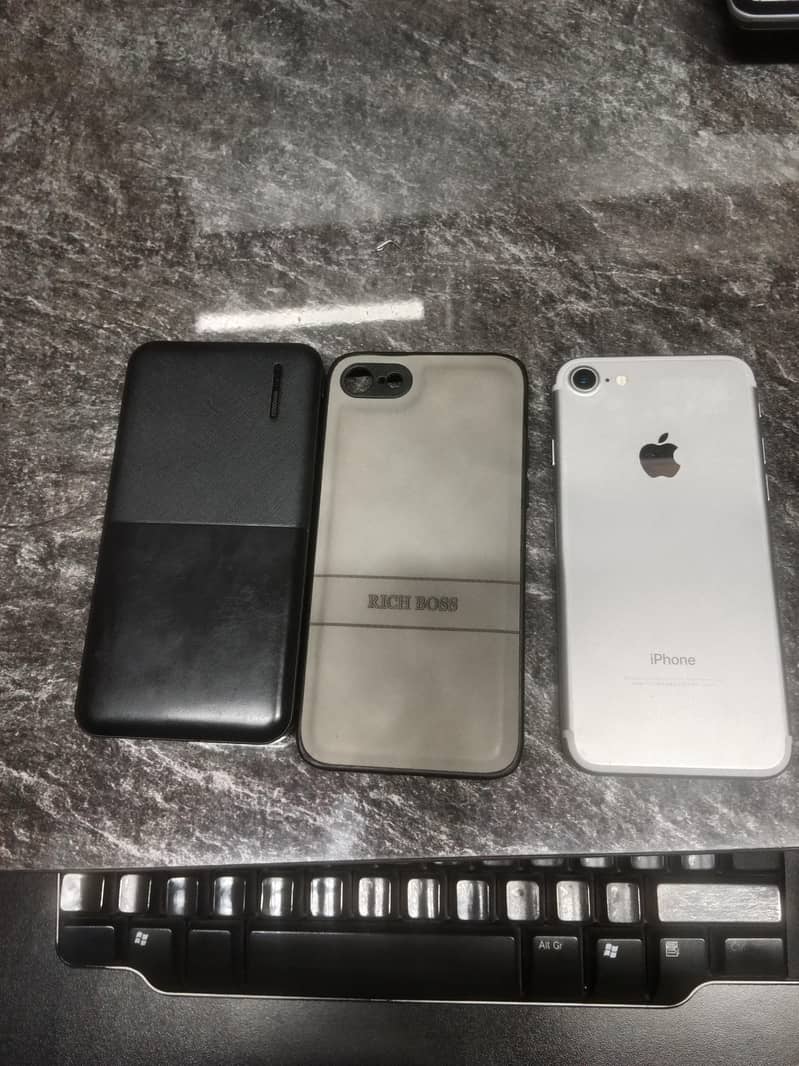 Apple iPhone 7 7