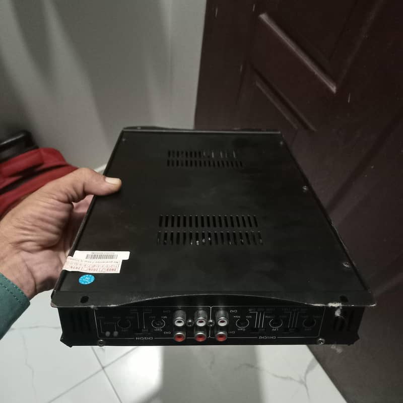 Solid audio 4000watts 1