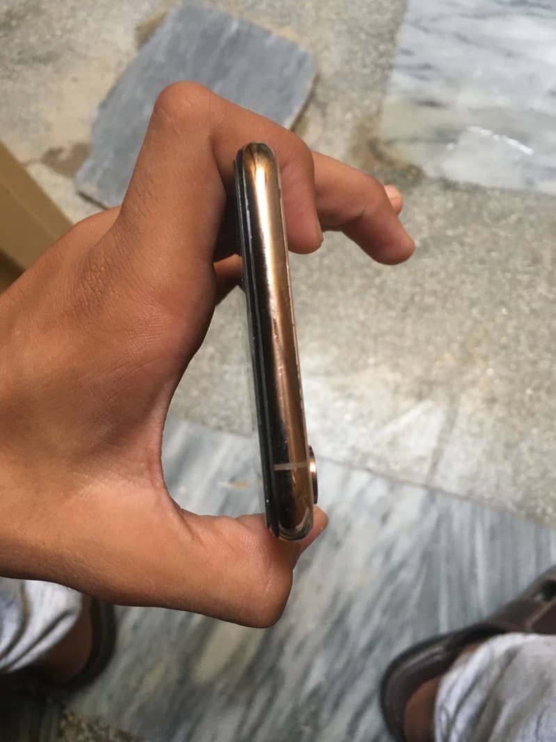 Apple iPhone XS Max Exchanges possible 3