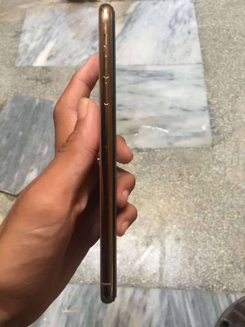 Apple iPhone XS Max Exchanges possible 6