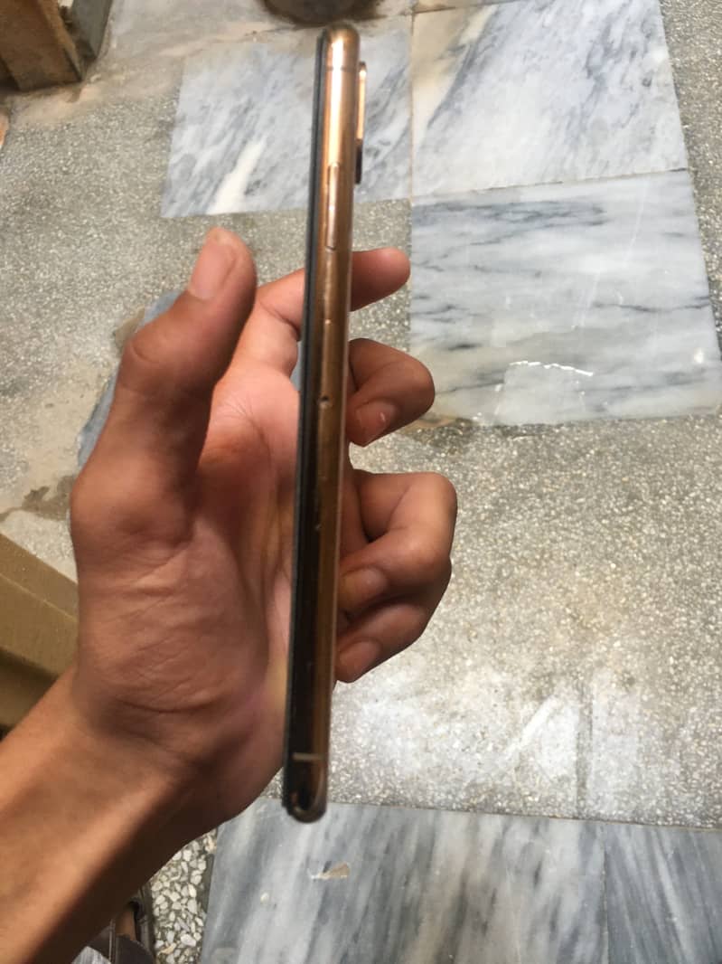 Apple iPhone XS Max Exchanges possible 10
