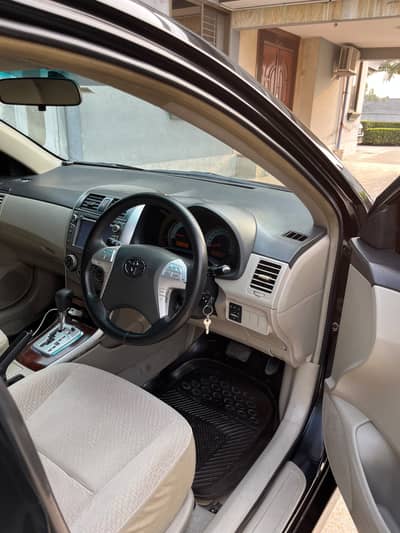 Toyota Corolla Altis 2013