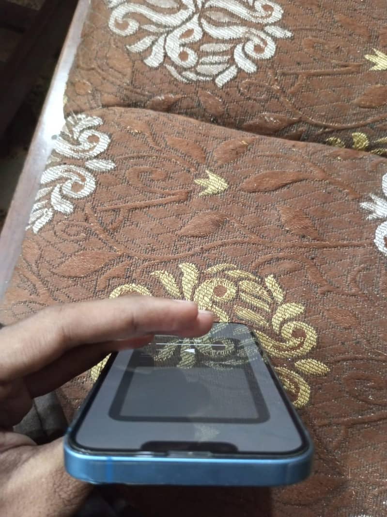 Apple iPhone 13 2