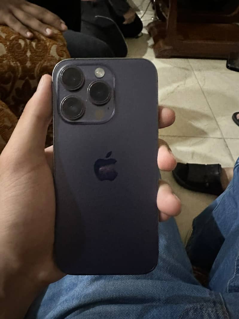 Apple iPhone 14 Pro 1