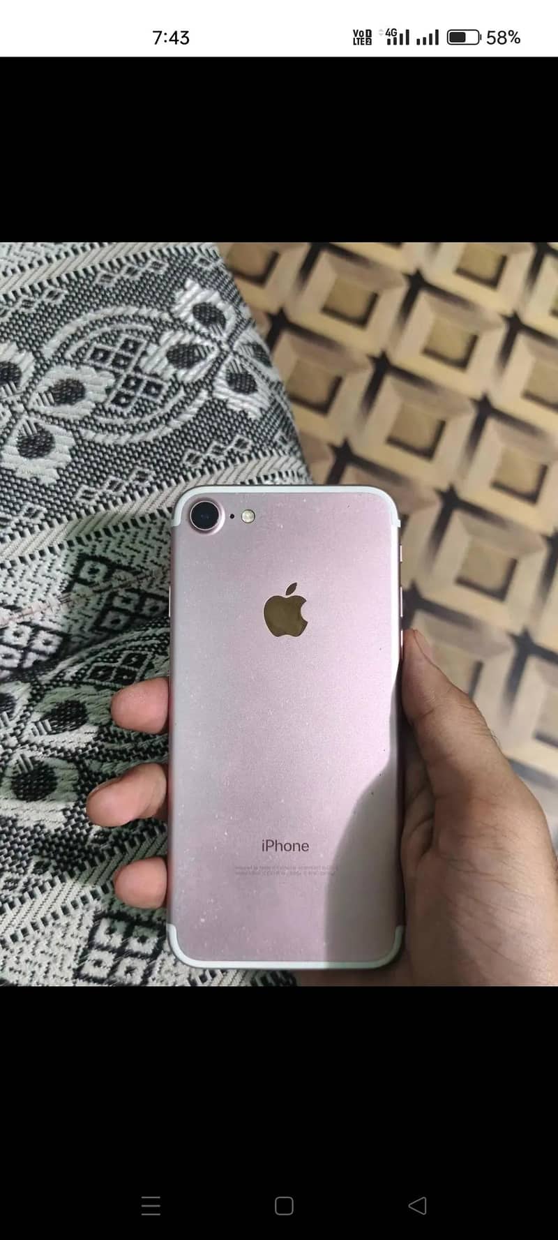 Apple iPhone 7 0