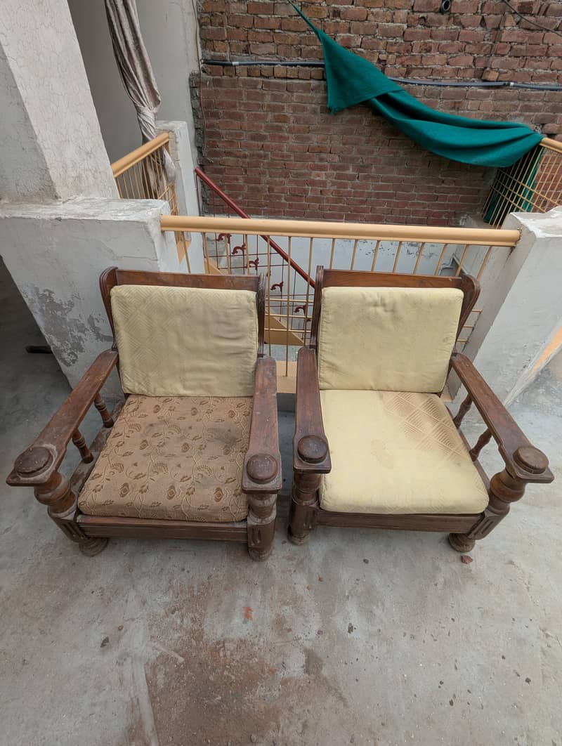 BED SOFA CHAIRS 3