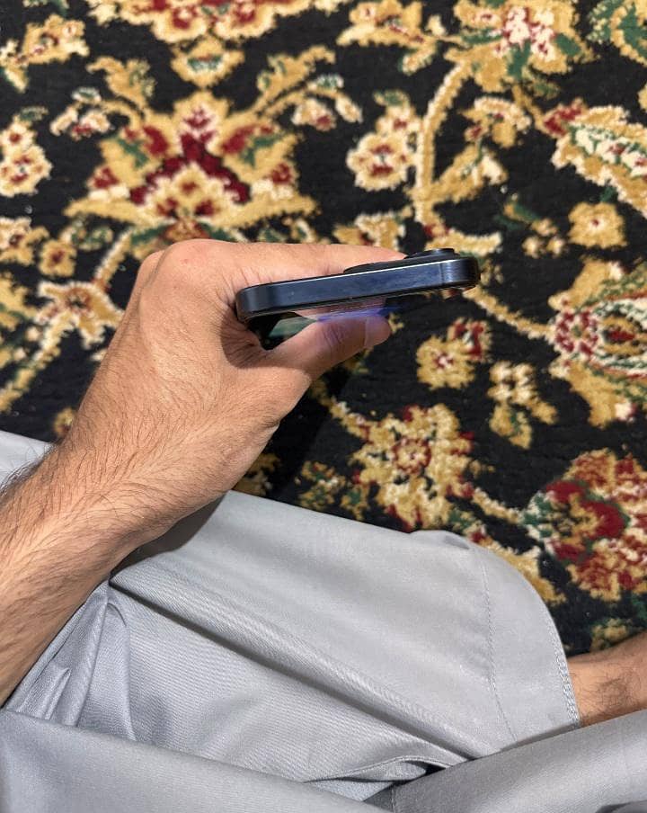 Apple iPhone 15 Pro Max 7