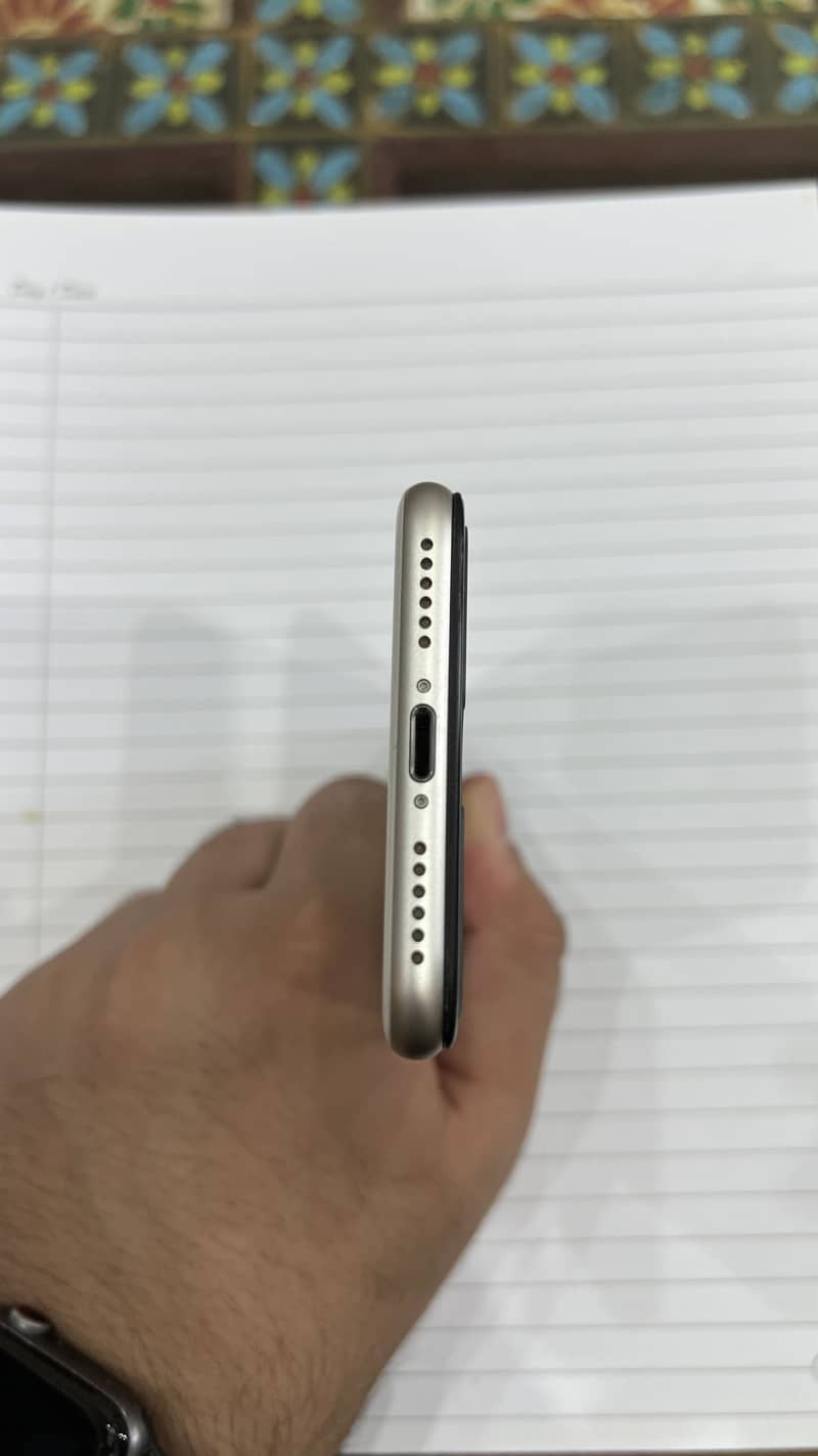 Apple iPhone SE 3 1