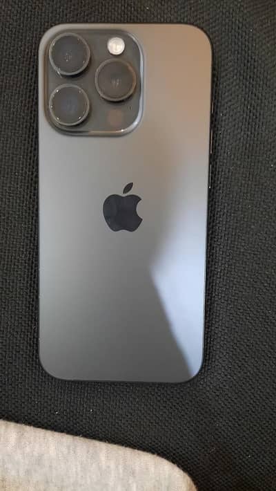 iPhone 15 pro jv 128gb (screen replaced with little bit dented body)