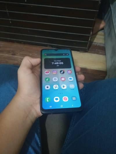 Samsung Mobile A06