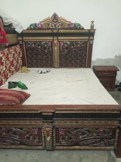 duble bed 2 side table