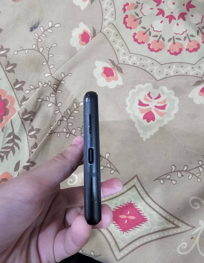 Google Pixel 6 4