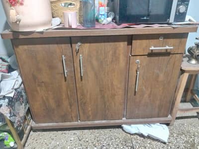 crockery cabinet