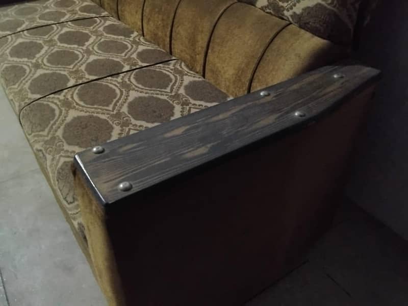 Used sofa 3