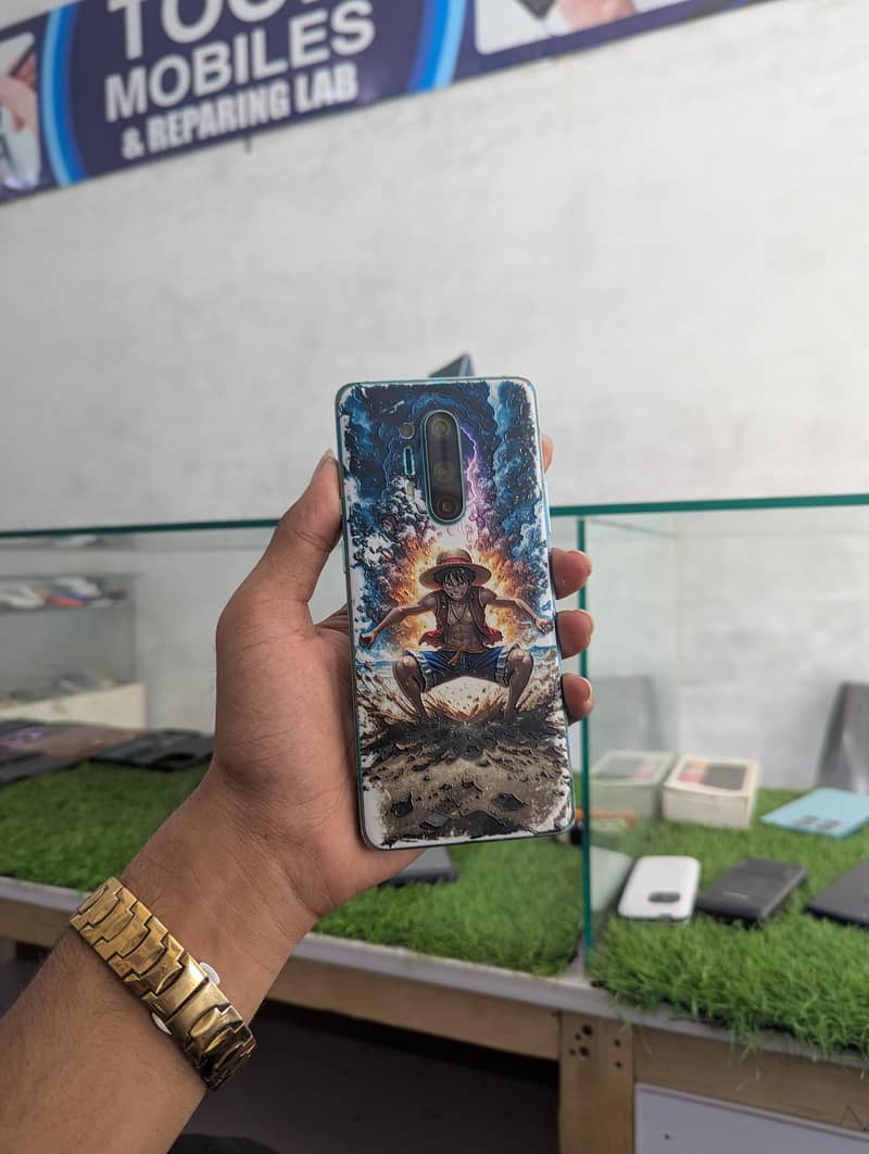 One Plus 8 Pro 0