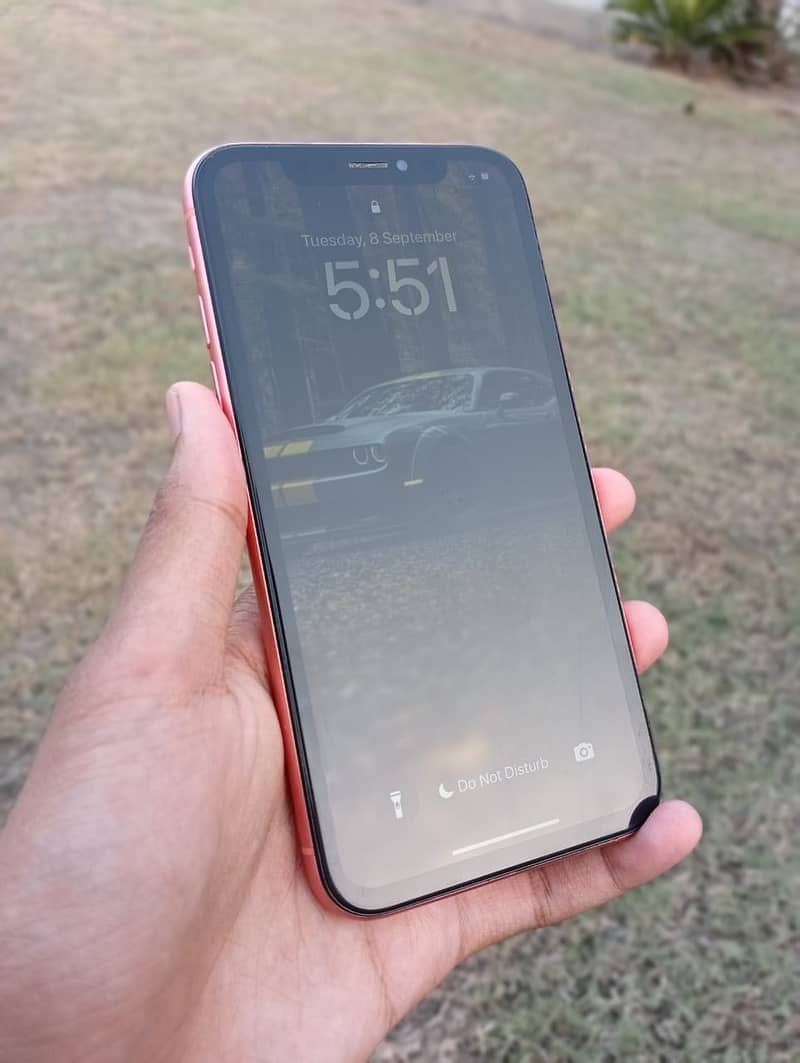 Apple iPhone XR 0
