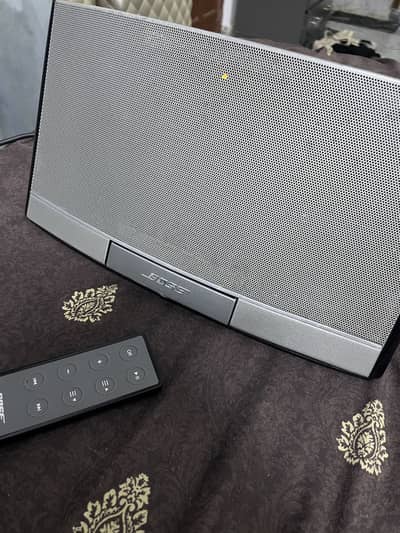 Bose Speaker for sale only aux supported
