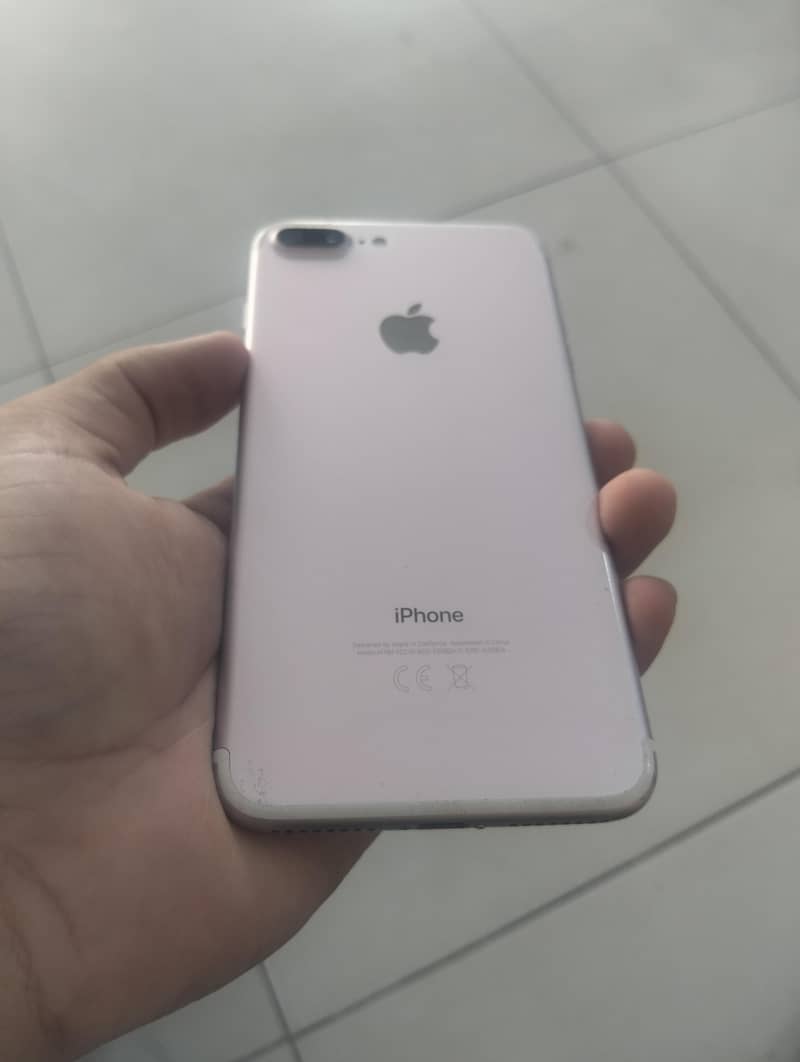 Apple iPhone 7 Plus 0