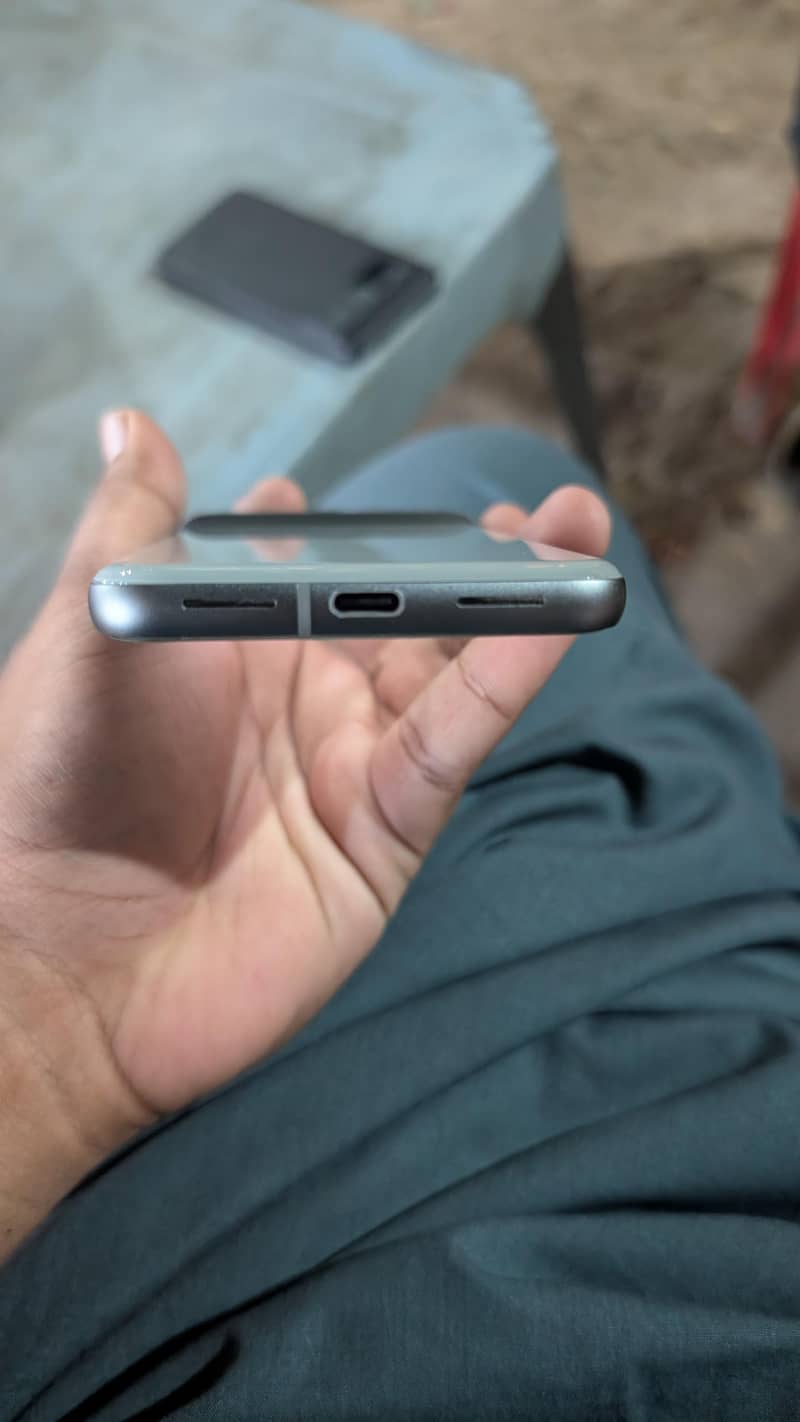 Google Pixel 8 2