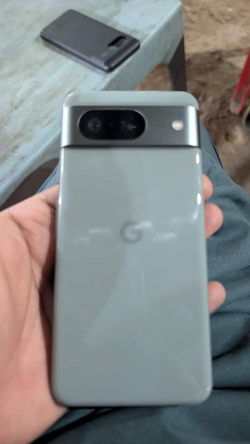 Google Pixel 8 6