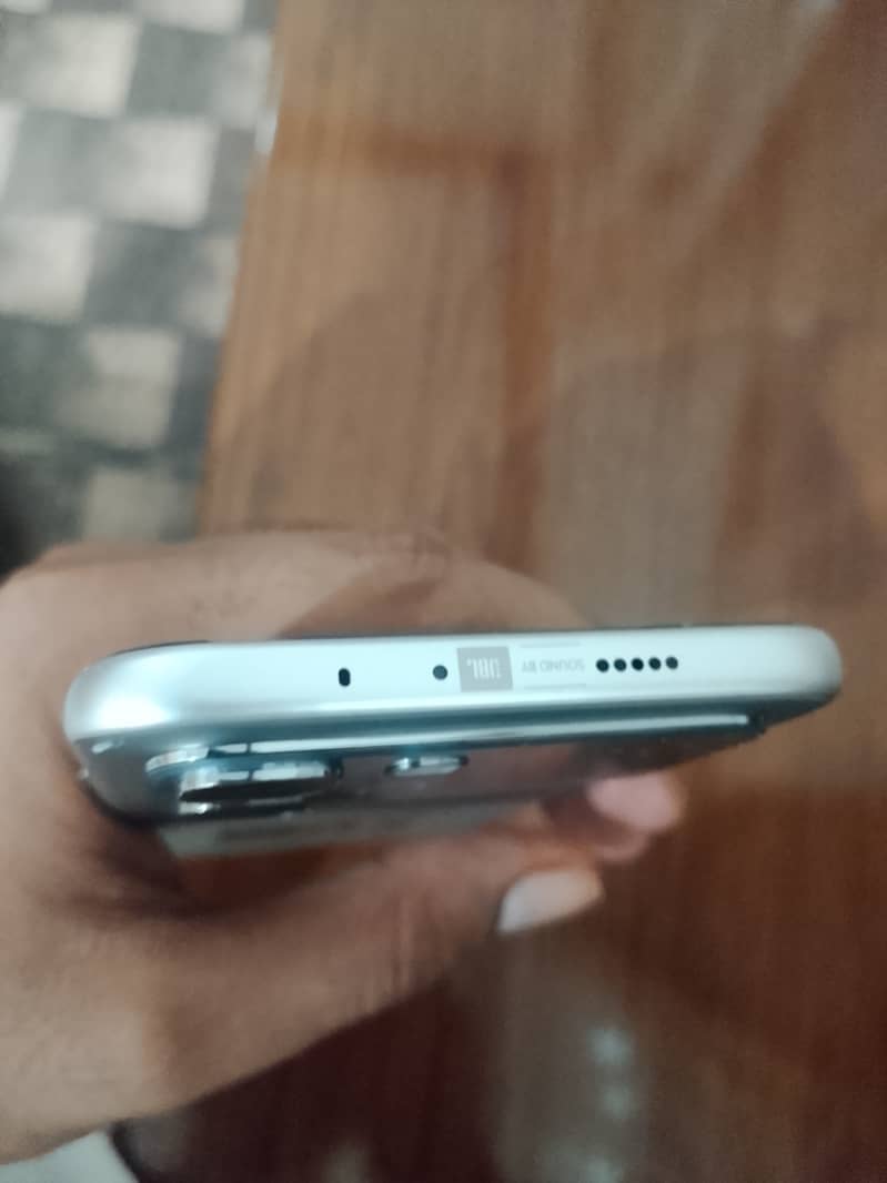 Infinix note edge 3