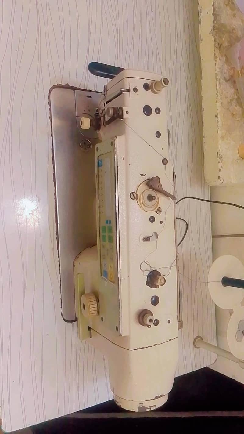 juki automatic sewing machine good condition 1
