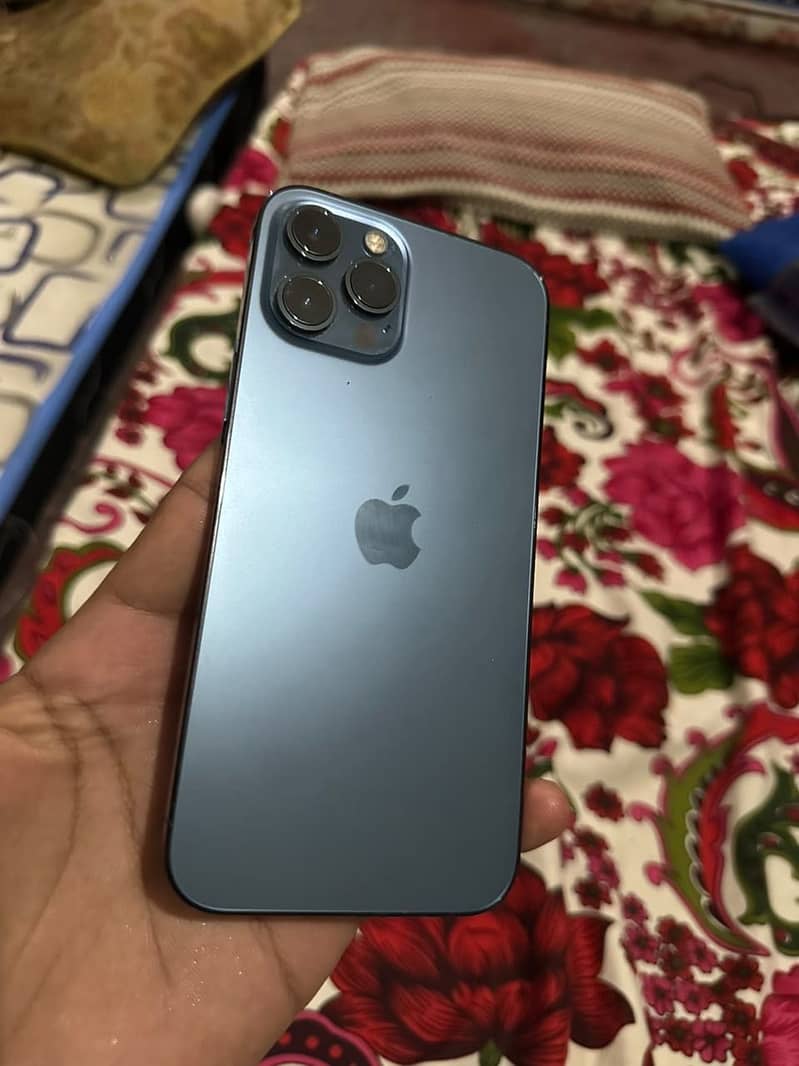 Apple iPhone 12 Pro Max 4