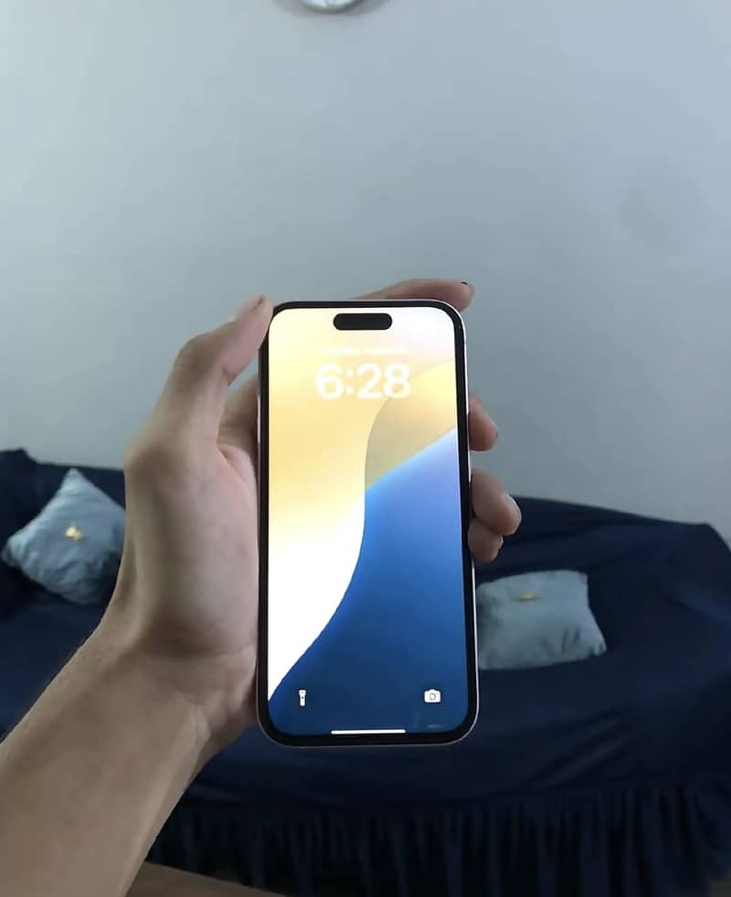 Apple iPhone 15 plus 3