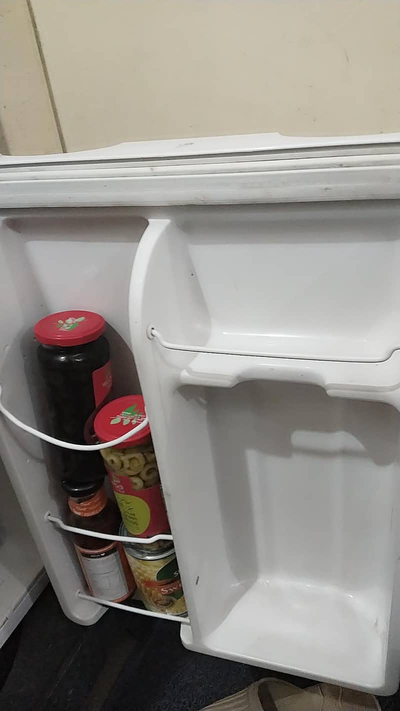 Mini fridge 4