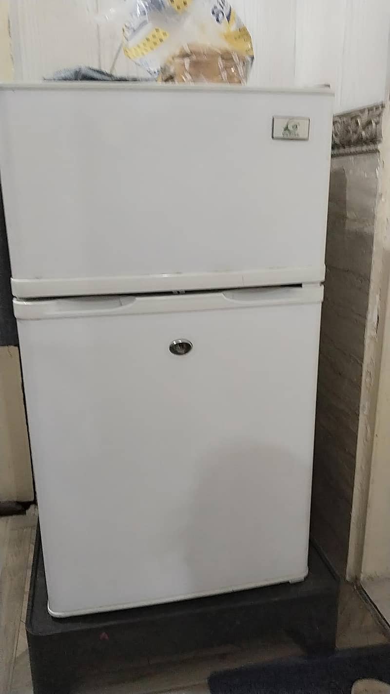 Mini fridge 5