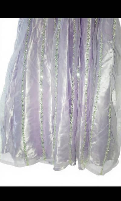 just one time use. . with purple silk dupatta. . rate kam ho sakta hai