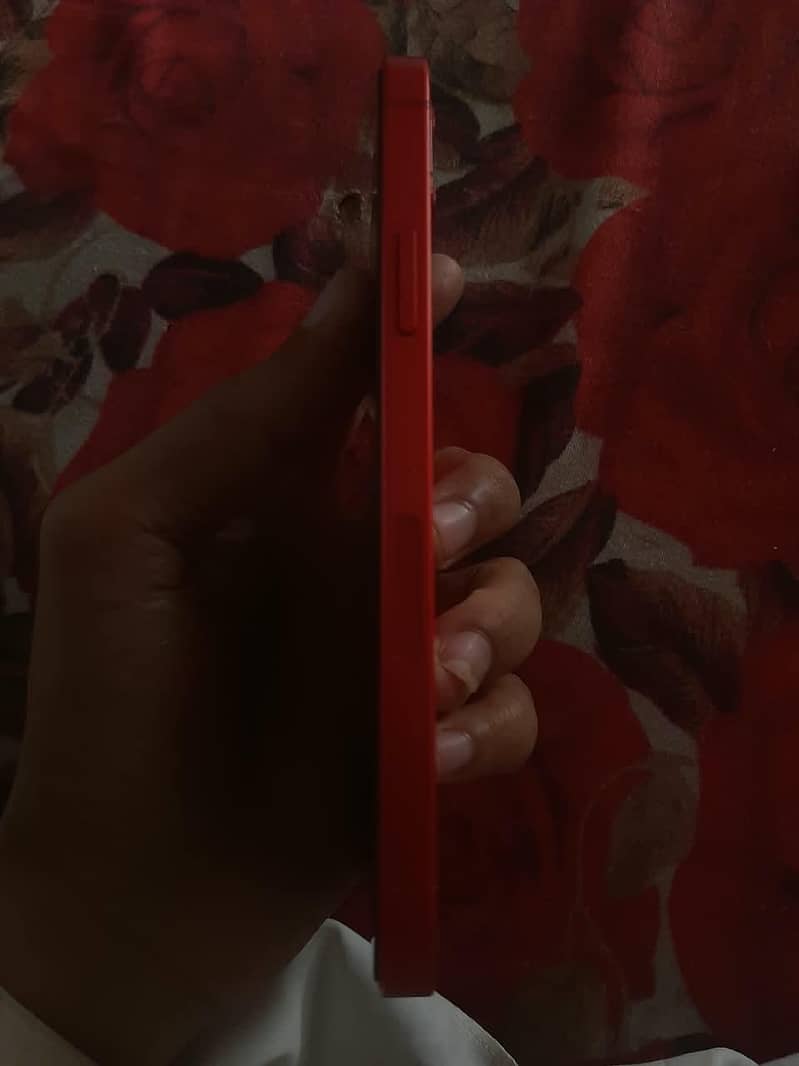 Apple iPhone 12 4