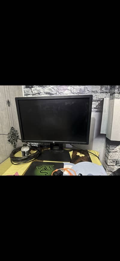 Gaming computer set