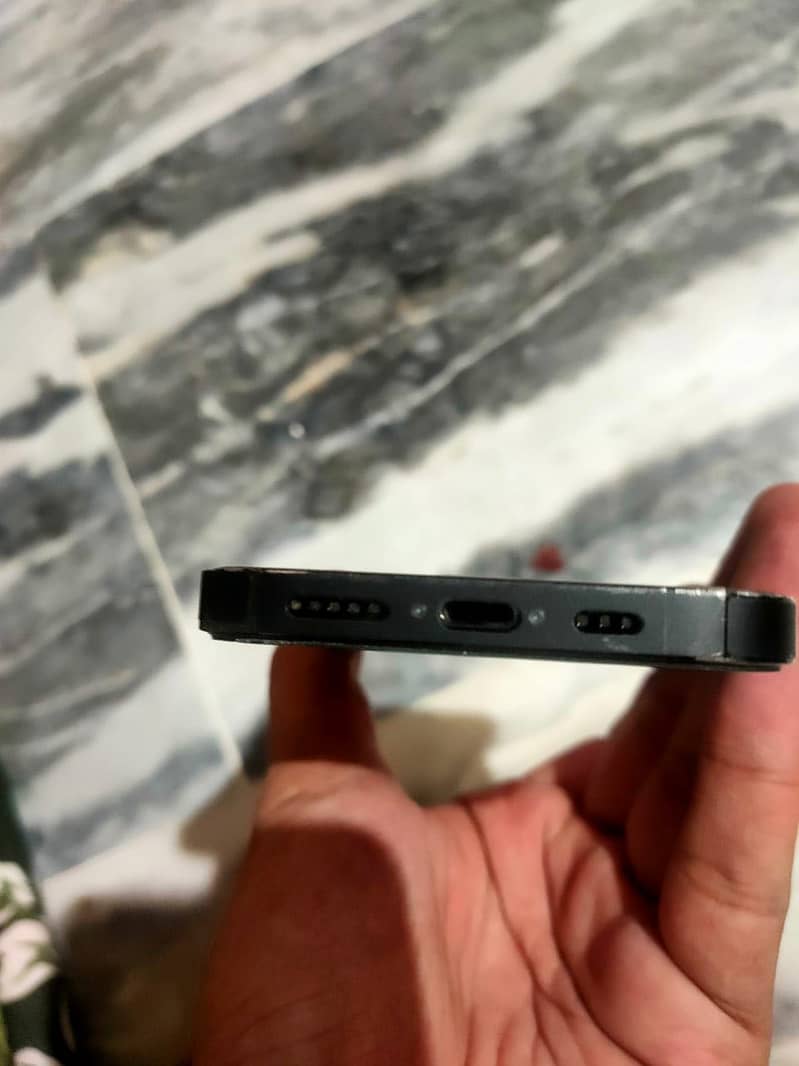 Apple iPhone 14 Pro 2