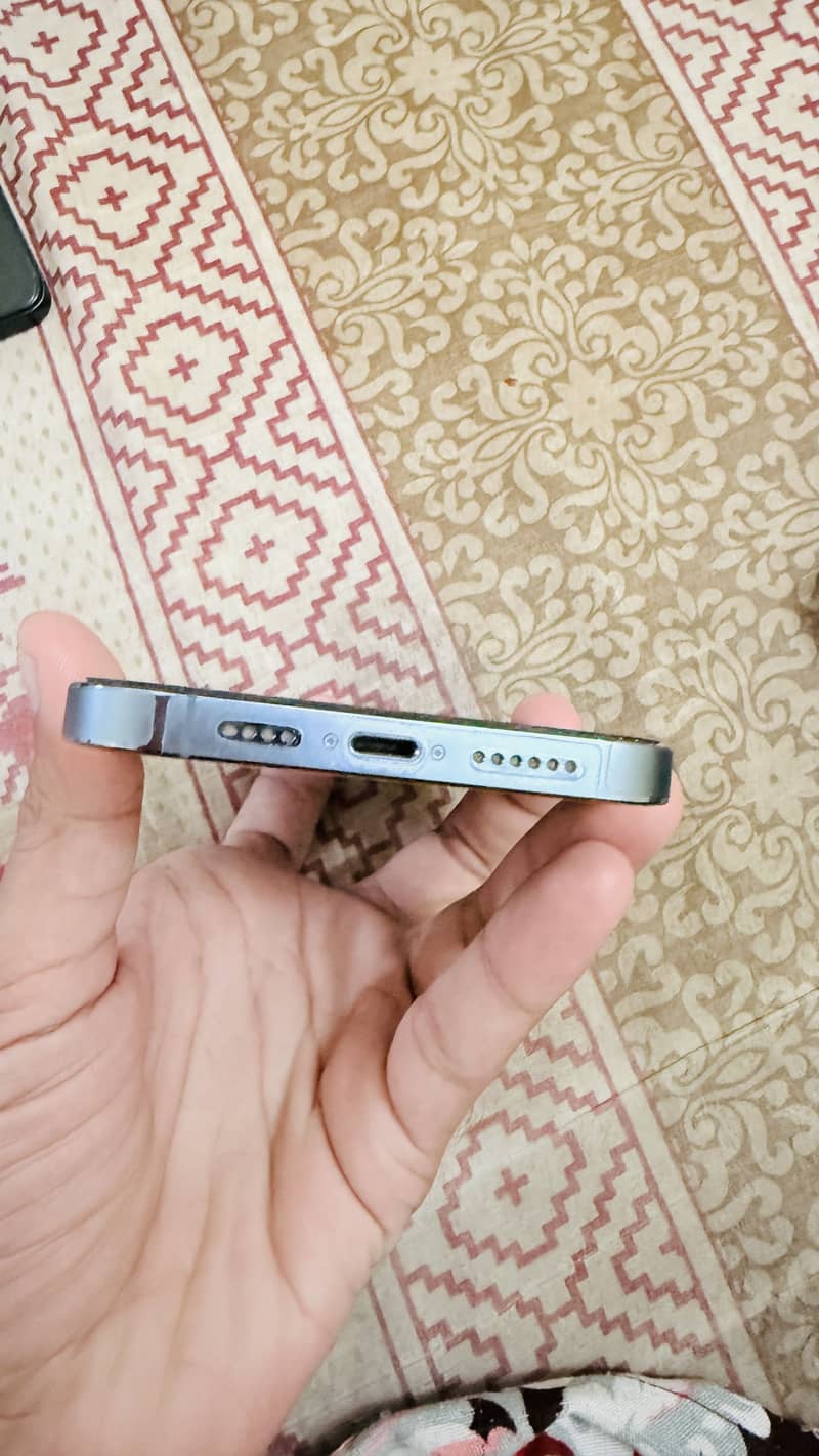 Apple iPhone 13 Pro Max 3