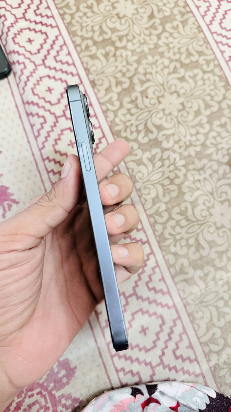 Apple iPhone 13 Pro Max 4