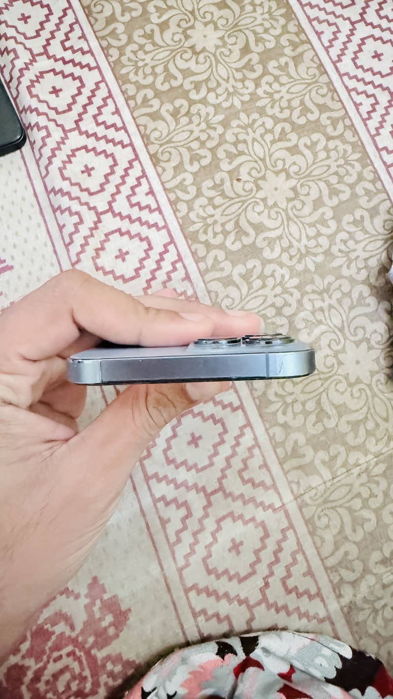 Apple iPhone 13 Pro Max 6