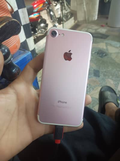 Apple iPhone 7