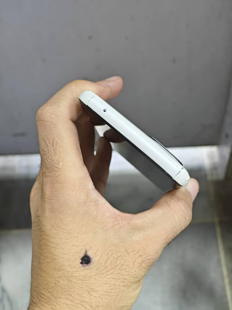 One Plus 9 Pro 5