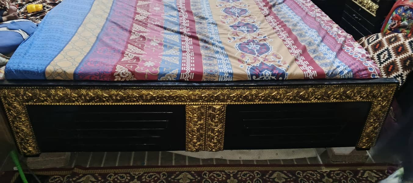Bed and dressing 3