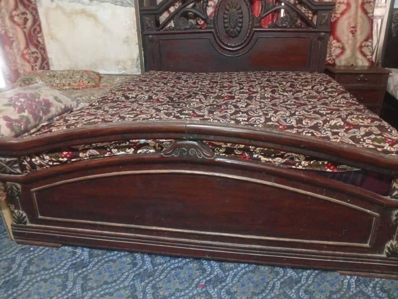 Bed and Dressing table 2